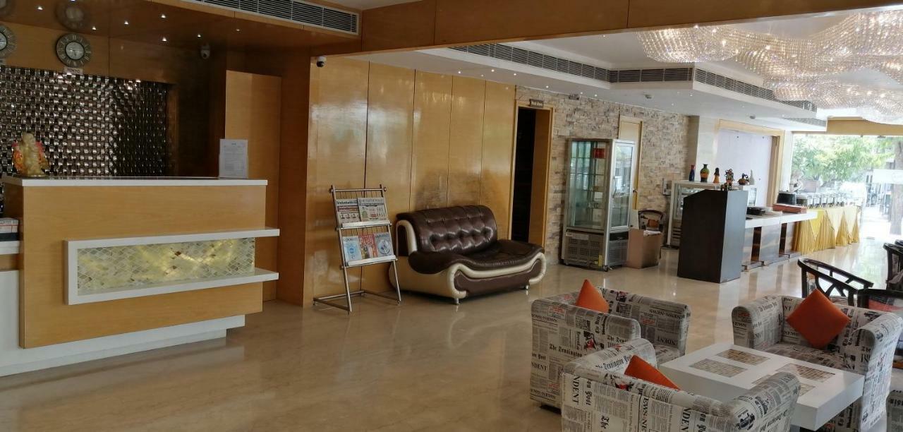 Kyriad Hotel Jaipur By Othpl ภายนอก รูปภาพ